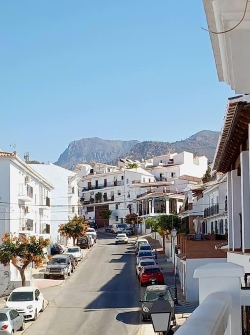 פריחיליאנה Limerencia: Tu Hogar En Este Blanco Pueblo מראה חיצוני תמונה