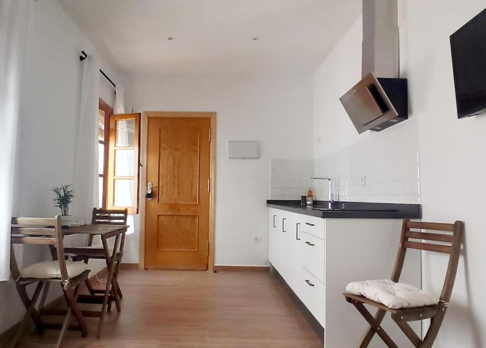 פריחיליאנה Limerencia: Tu Hogar En Este Blanco Pueblo מראה חיצוני תמונה